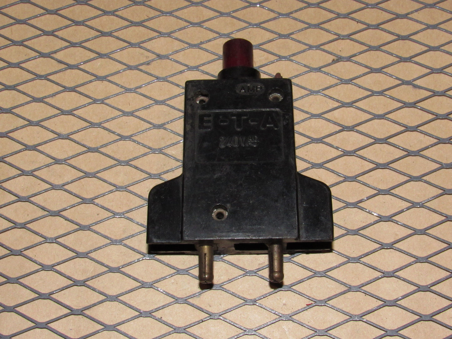 77-95 Mercedes Benz T1 Van Fuse Circuit Breaker 8a E-T-A 240VAC 2-5200-H