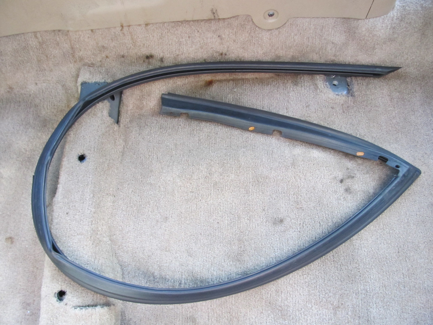 97 98 99 00 01 Honda Prelude OEM Exterior Door Window Weather Strippin ...