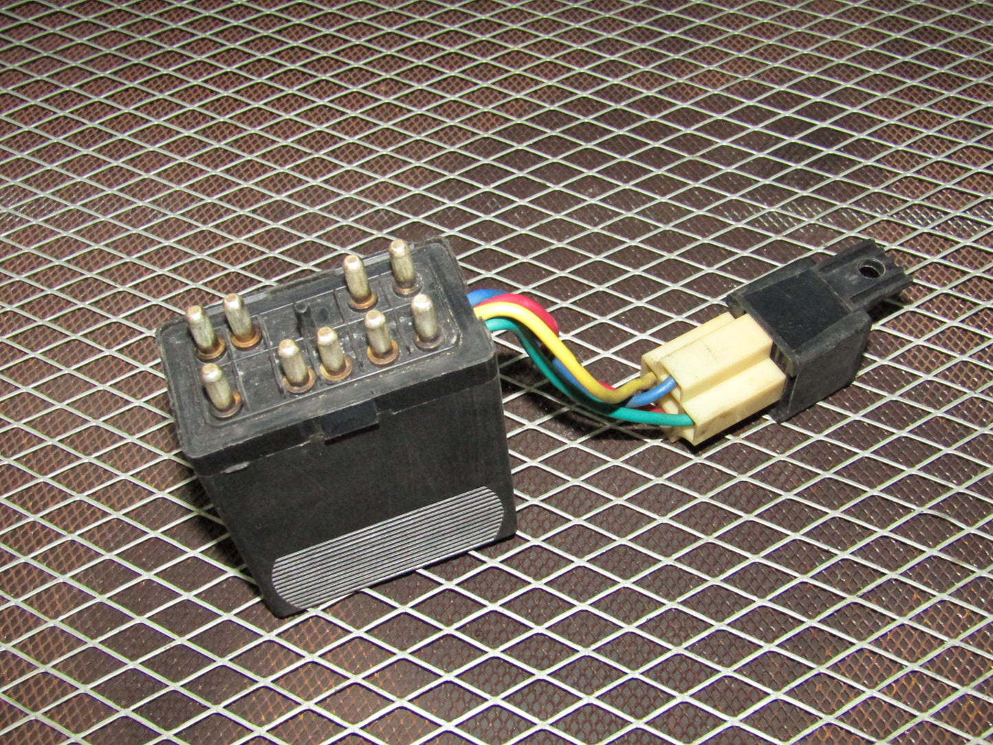 86-93 Mercedes Benz 300E OEM A/C Compressor Clutch Cut Off Relay 002 545 13 05