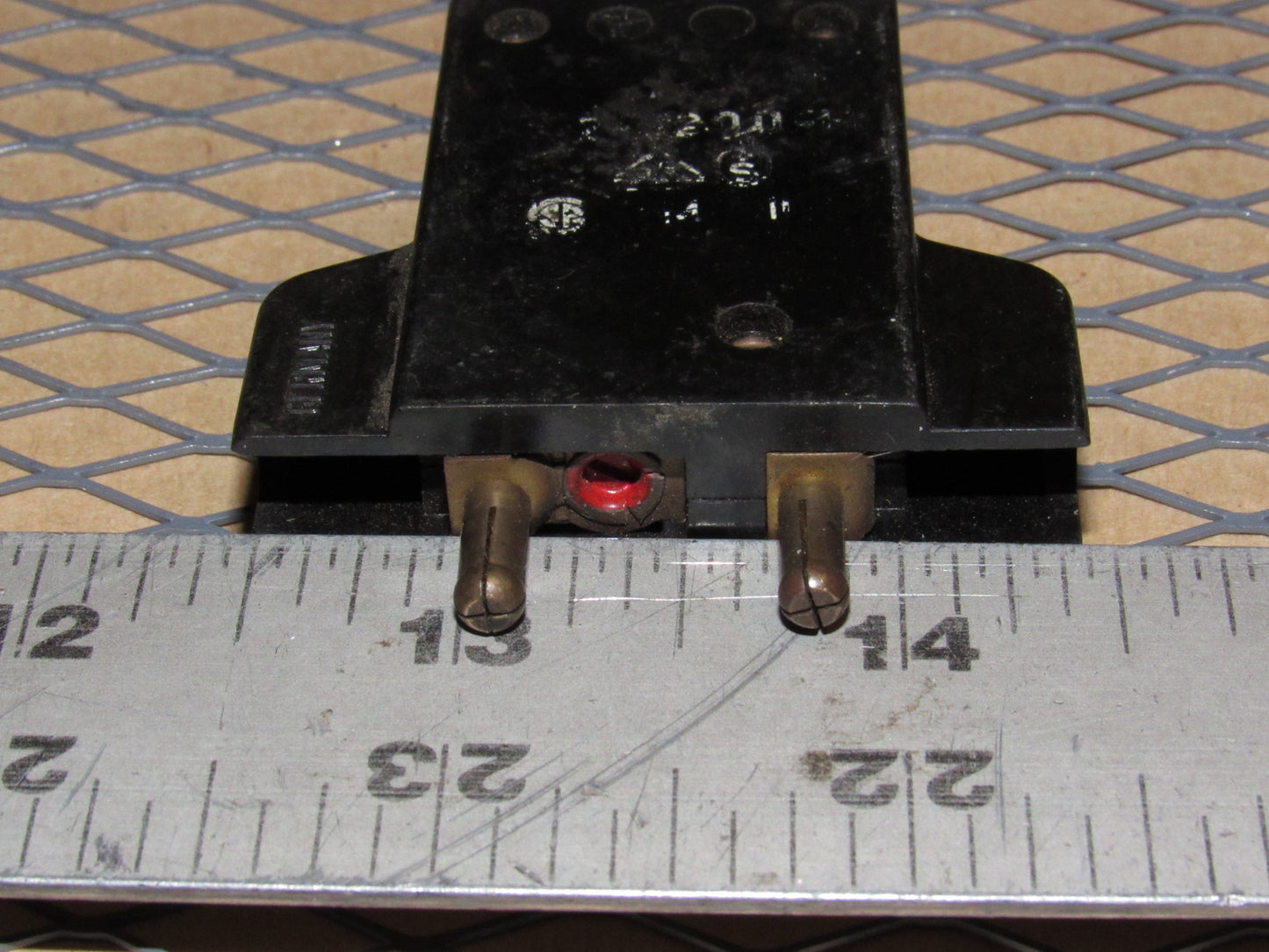 77-95 Mercedes Benz T1 Van Fuse Circuit Breaker 8a E-T-A 240VAC 2-5200-H