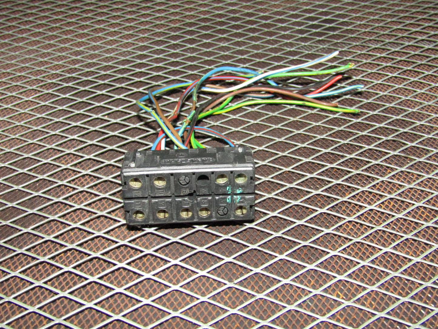 86-93 Mercedes Benz 300E OEM A/C Compressor Clutch Cut Off Relay Pigtail Harness