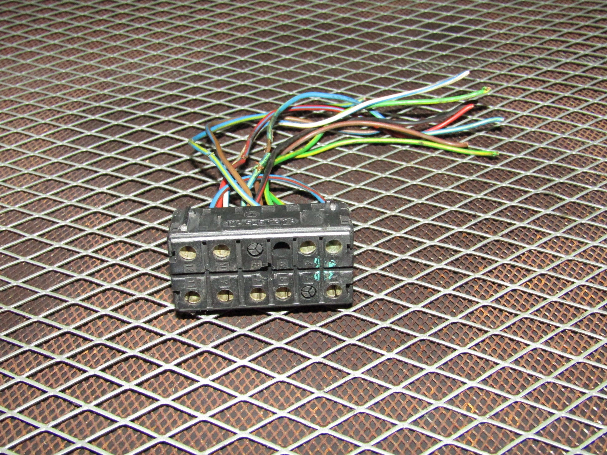 86-93 Mercedes Benz 300E OEM A/C Compressor Clutch Cut Off Relay Pigtail Harness
