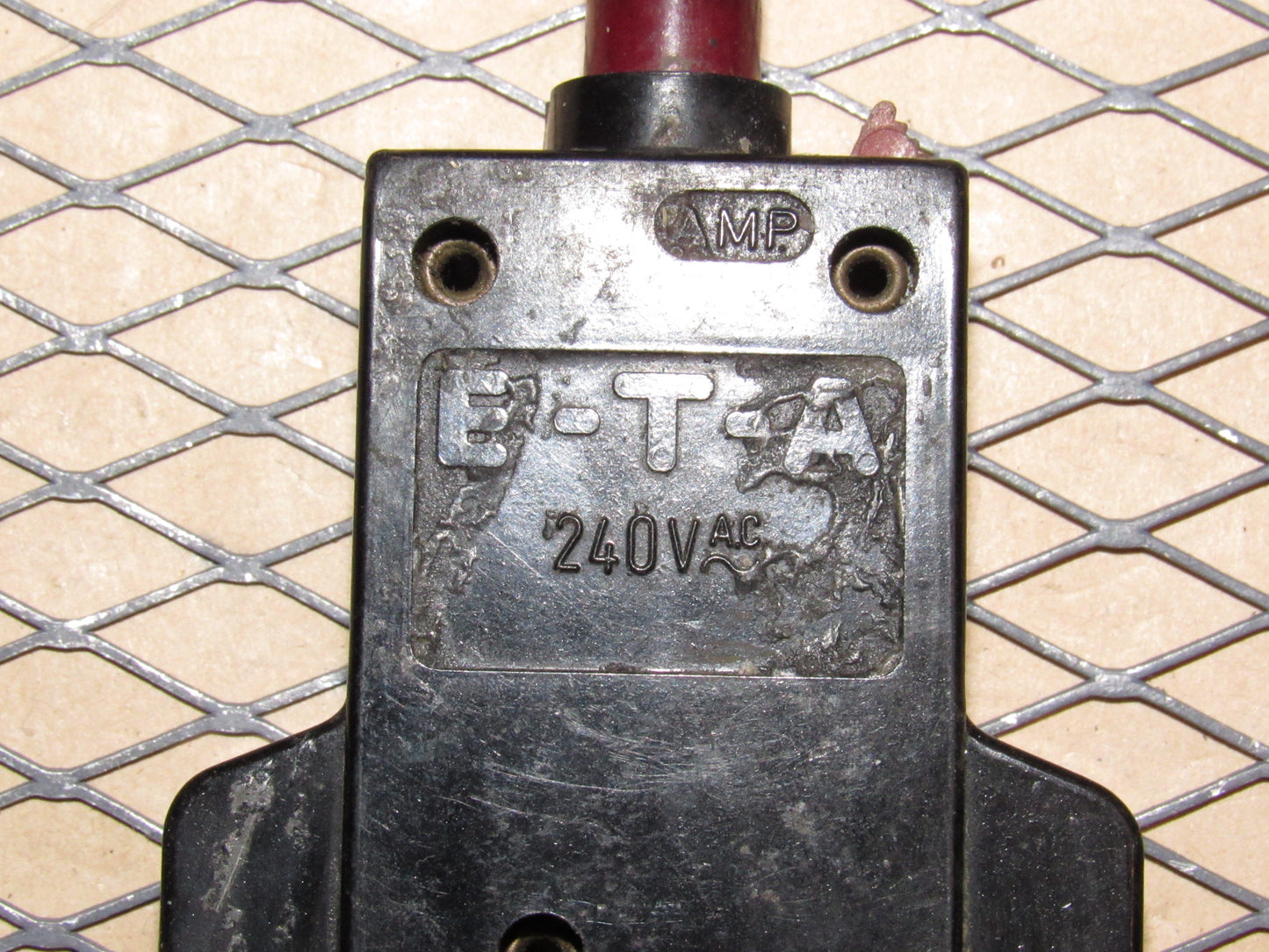 77-95 Mercedes Benz T1 Van Fuse Circuit Breaker 8a E-T-A 240VAC 2-5200-H