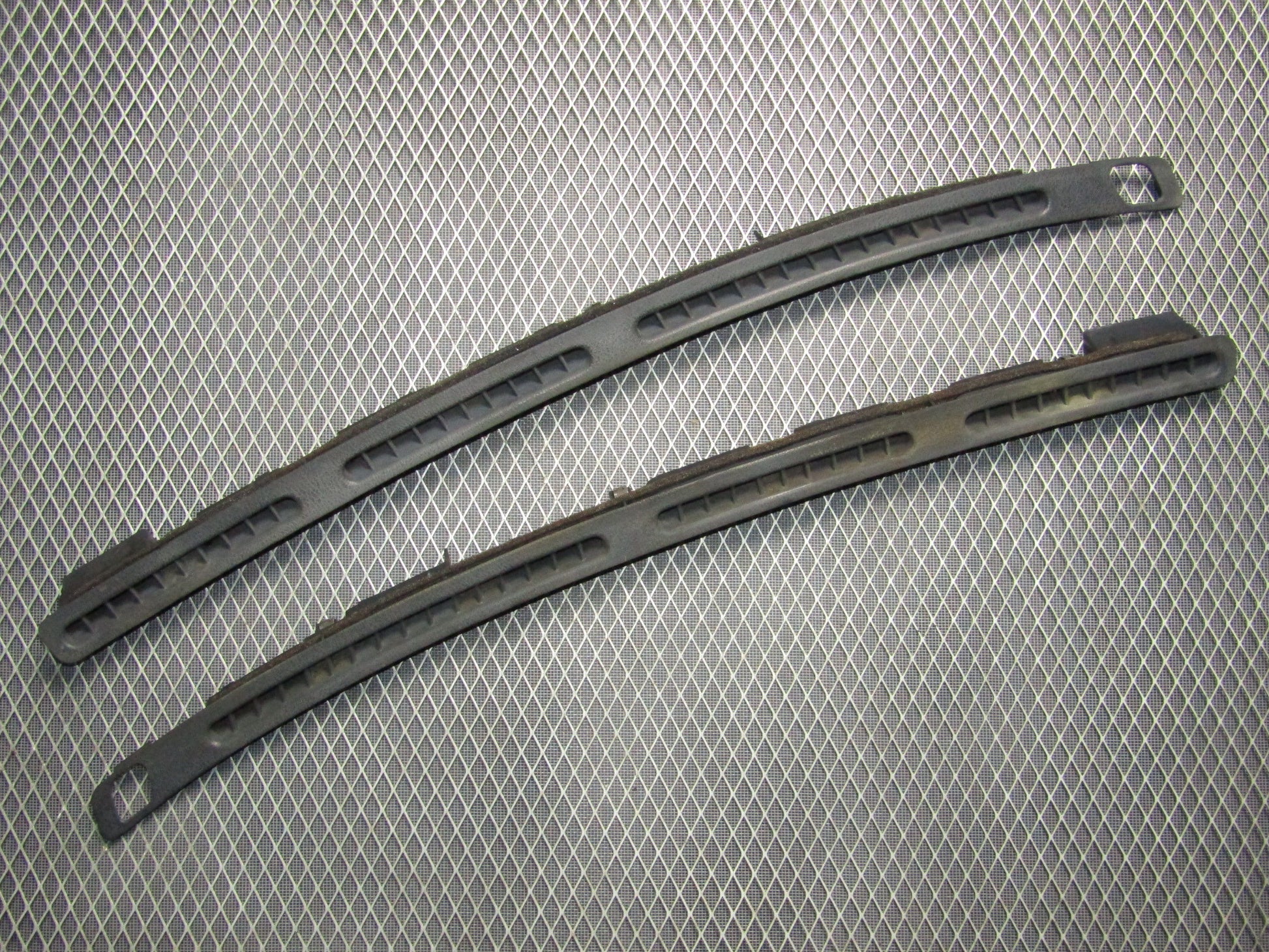 87-91 Toyota Crown Royal Saloon OEM Dash Defroster Cowl Vent