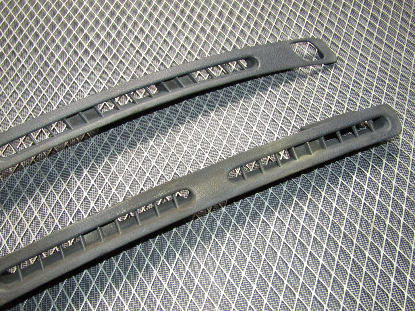 87-91 Toyota Crown Royal Saloon OEM Dash Defroster Cowl Vent