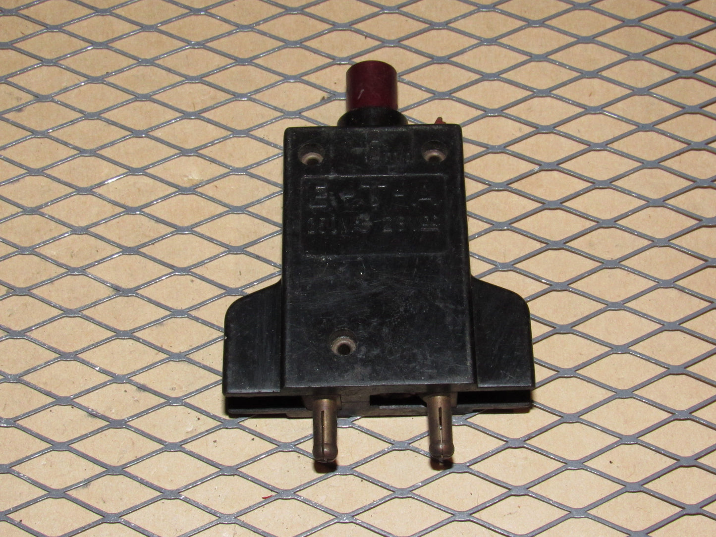 77-95 Mercedes Benz T1 Van Fuse Circuit Breaker 8a E-T-A 240VAC 2-5200-H