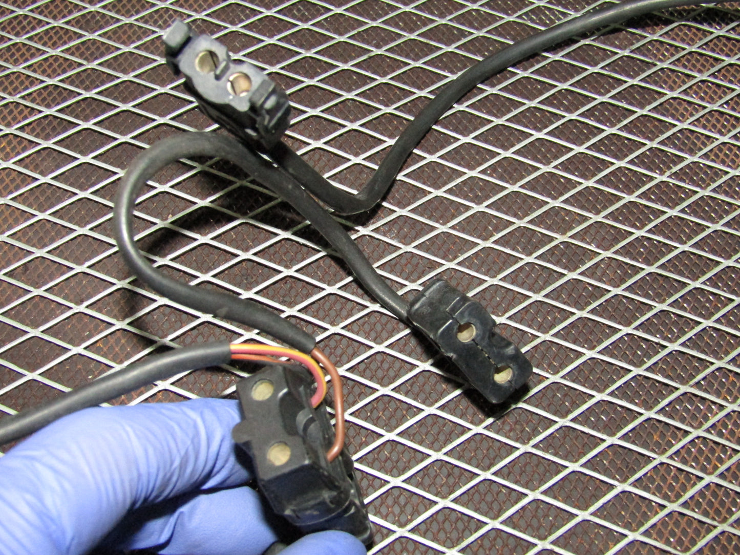 86-93 Mercedes Benz 300E OEM Wiper Washer Tank Pigtail Harness