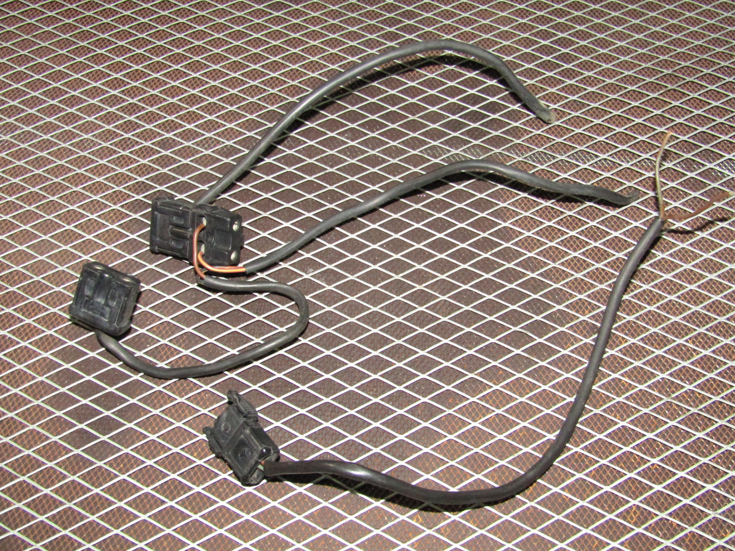 86-93 Mercedes Benz 300E OEM Wiper Washer Tank Pigtail Harness