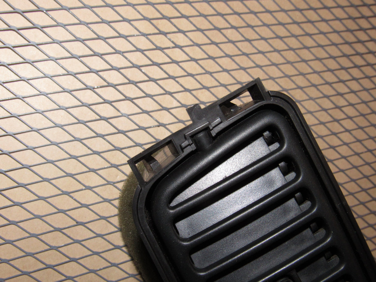 01 02 03 04 Ford Escape OEM Center Dash Panel Air Vent Louver - Left