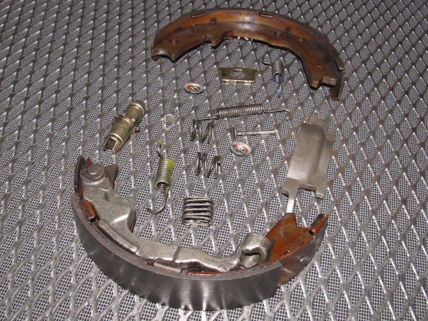 94 95 96 97 Mitsubishi 3000GT OEM Rear Drum Brake Assembly - Left