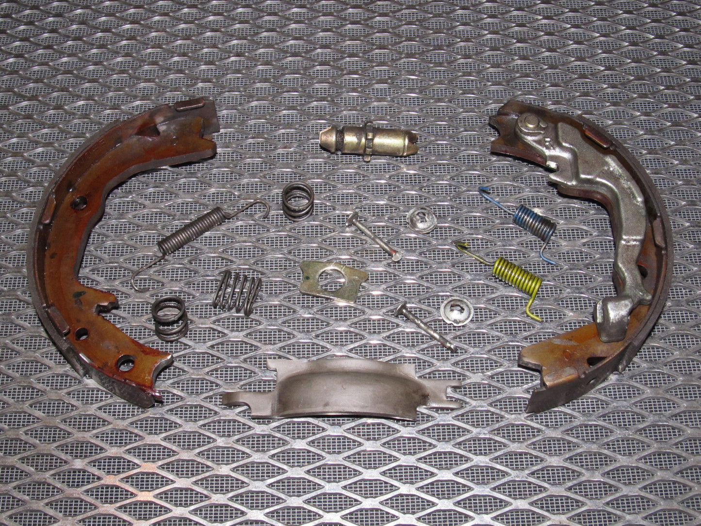 94 95 96 97 Mitsubishi 3000GT OEM Rear Drum Brake Assembly - Right