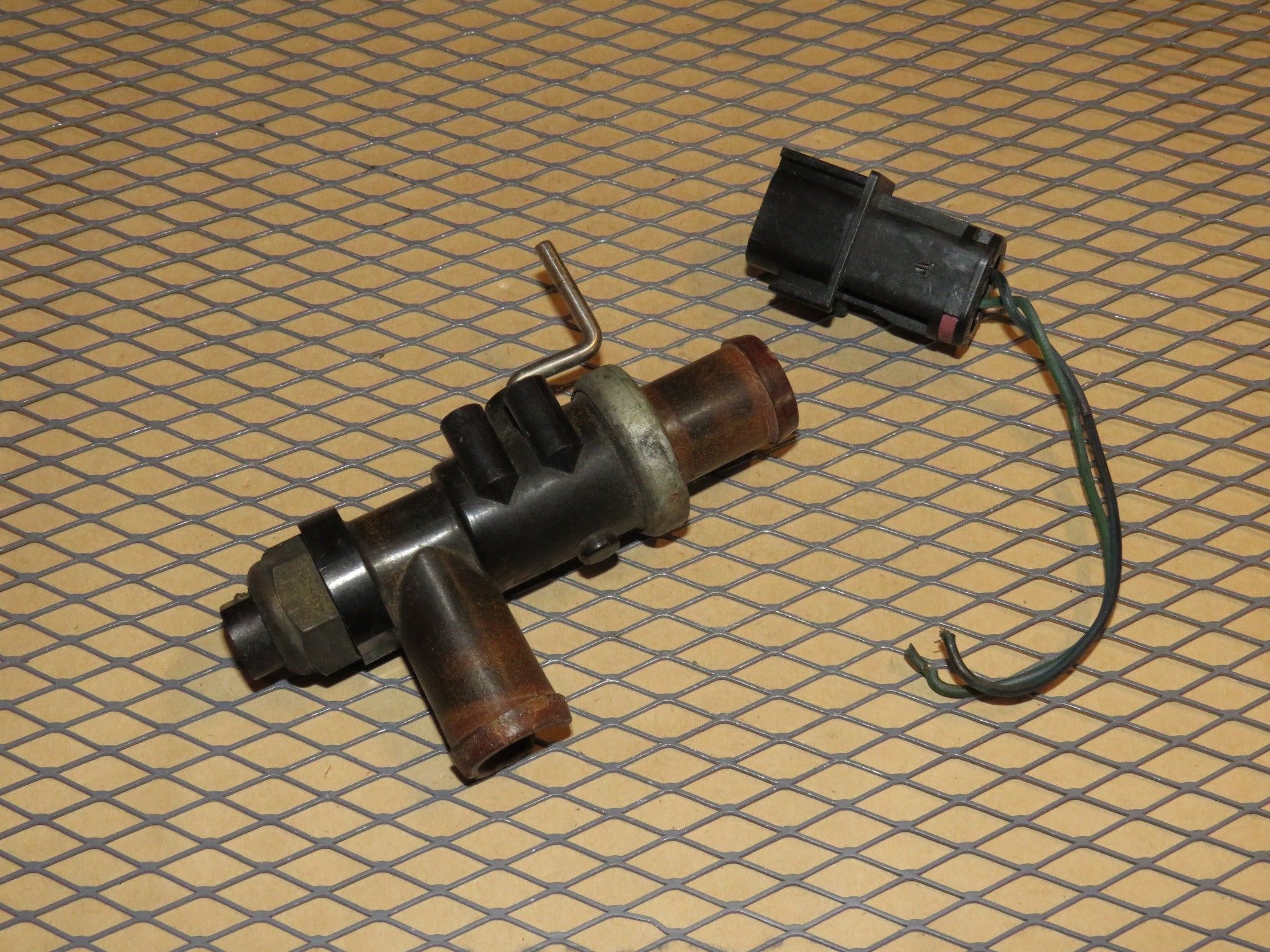 のんページ 84 85 86 Nissan 300zx OEM Heater Core Coolant Bypass Valve