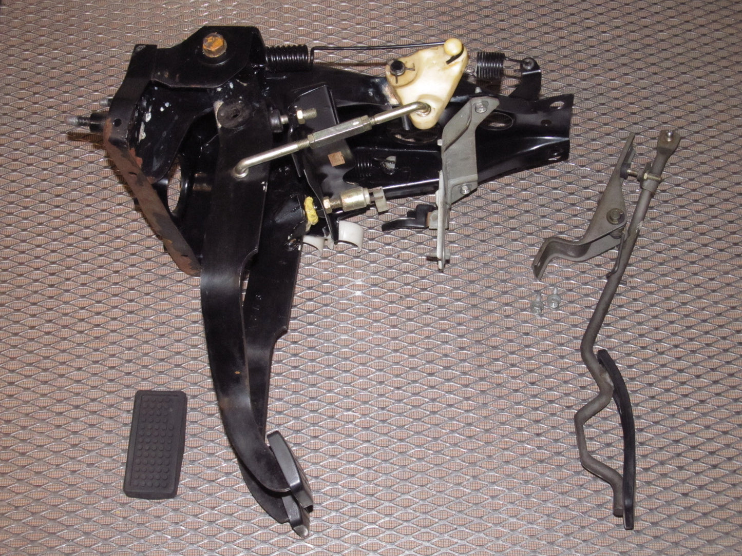 79 80 Datsun 280zx OEM M/T Pedal Assembly