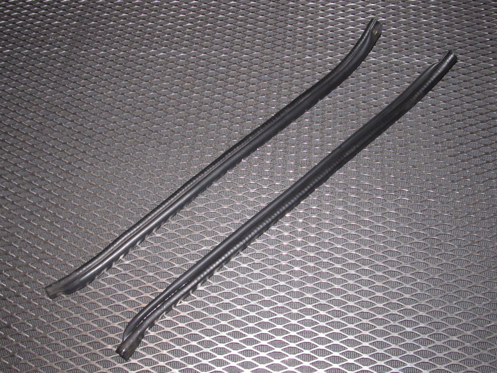 94 95 96 97 Mitsubishi 3000GT OEM Door Chassis Belt Line Stripping