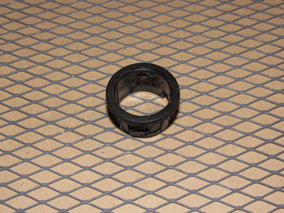 01 02 03 04 05 06 07 Ford Escape OEM Dash 12 Volt Power Socket Outlet Lock Bezel Trim