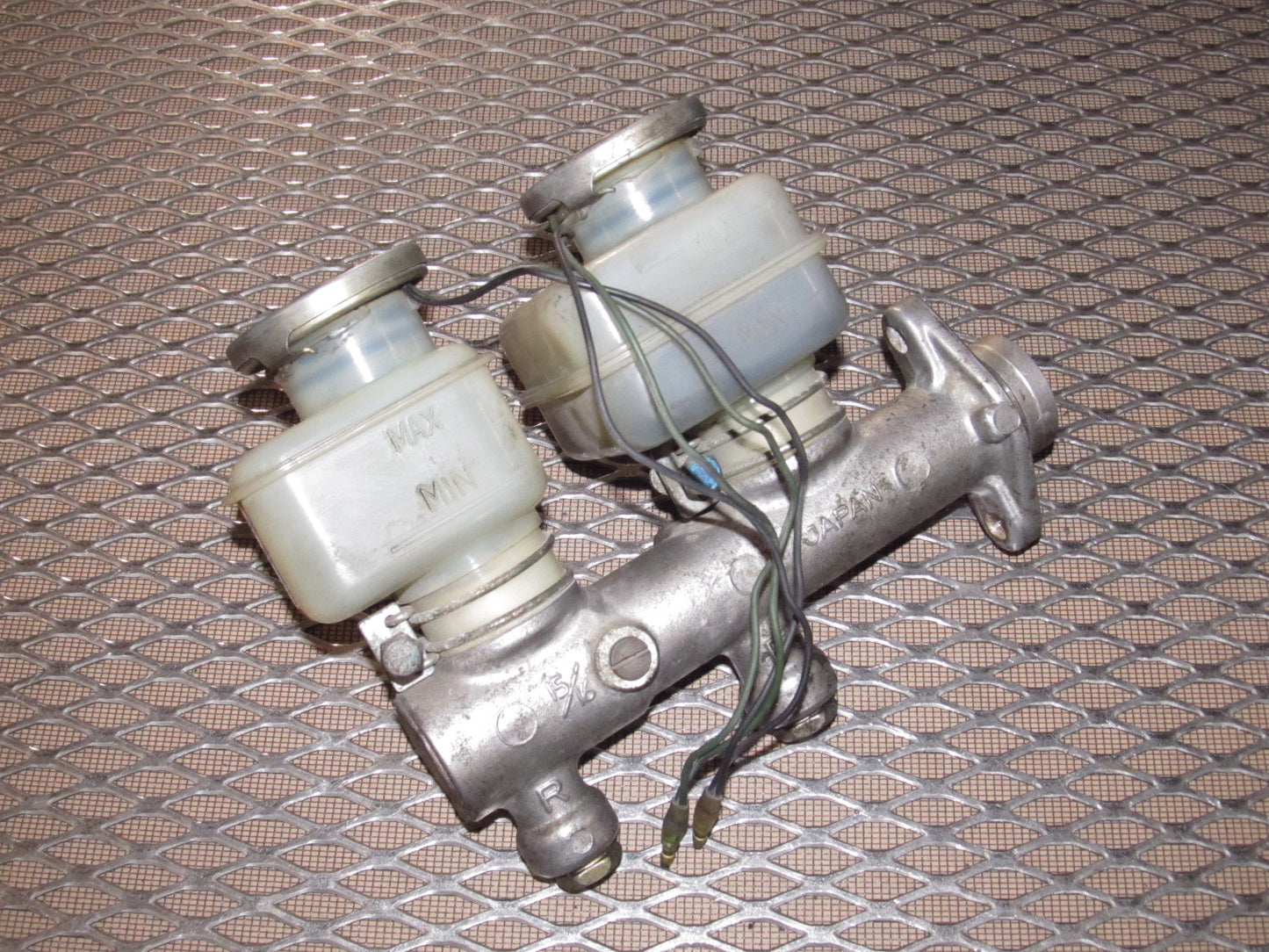 79 80 Datsun 280zx OEM Brake Master Cylinder