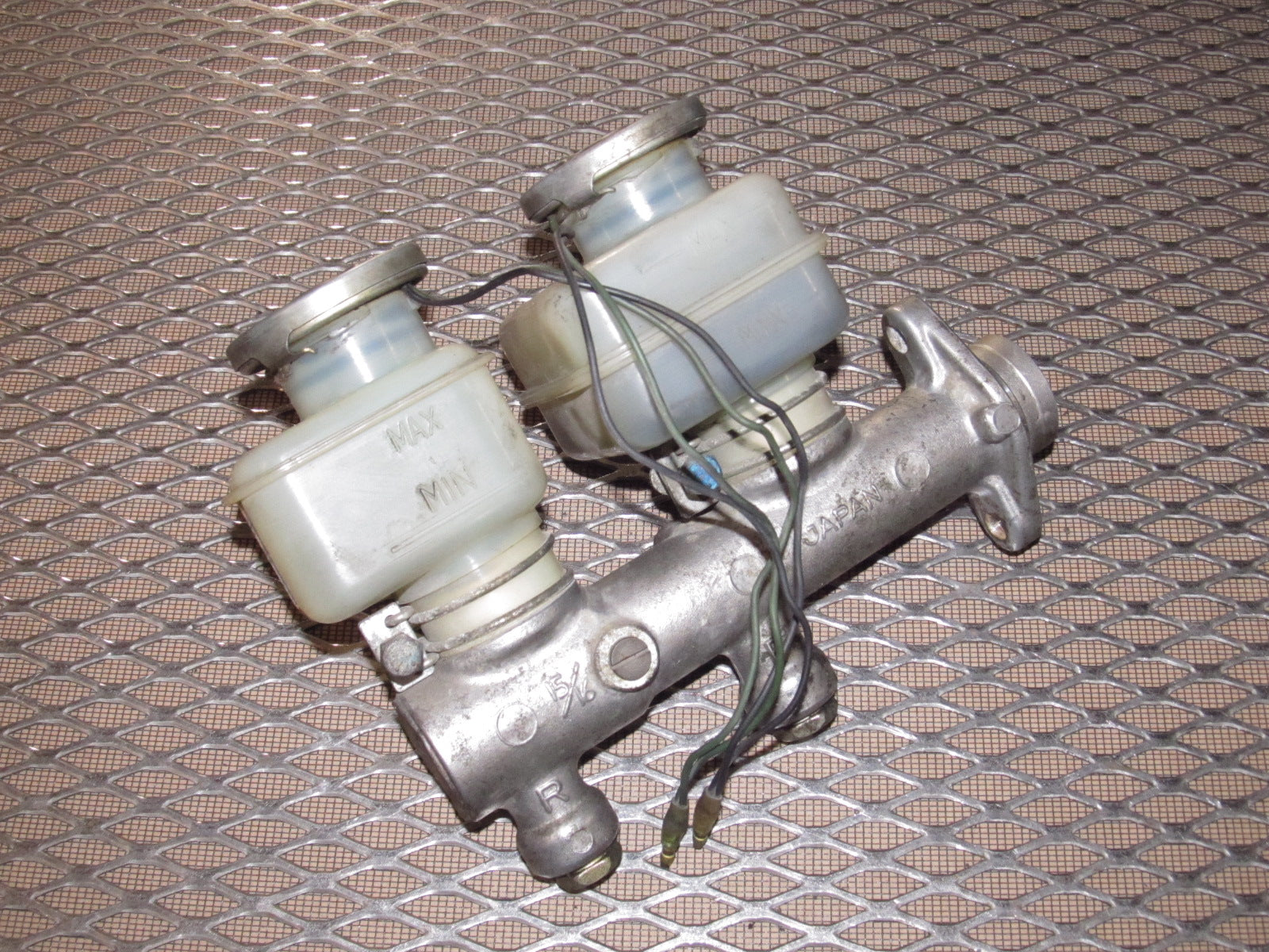 79 80 Datsun 280zx OEM Brake Master Cylinder