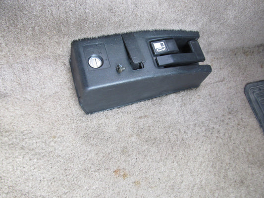 97 98 99 00 01 Honda Prelude OEM Trunk Gas Door Release Switch Cover Trim