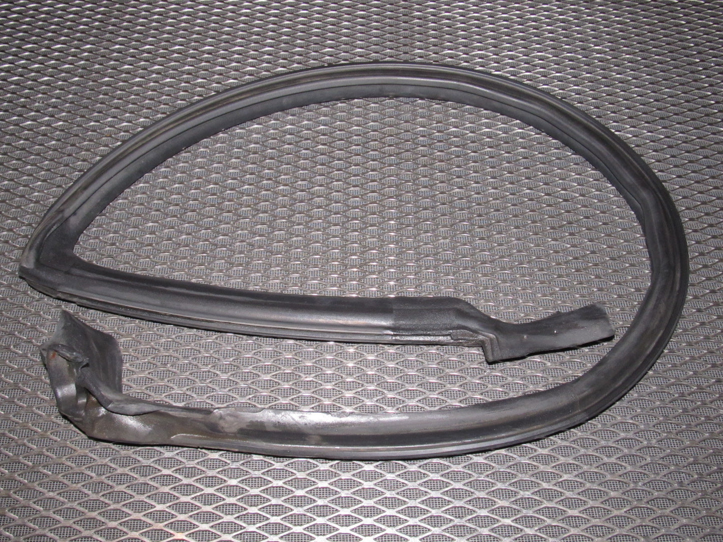 94 95 96 97 Mitsubishi 3000GT OEM Door Chassis Weather Stripping - Right
