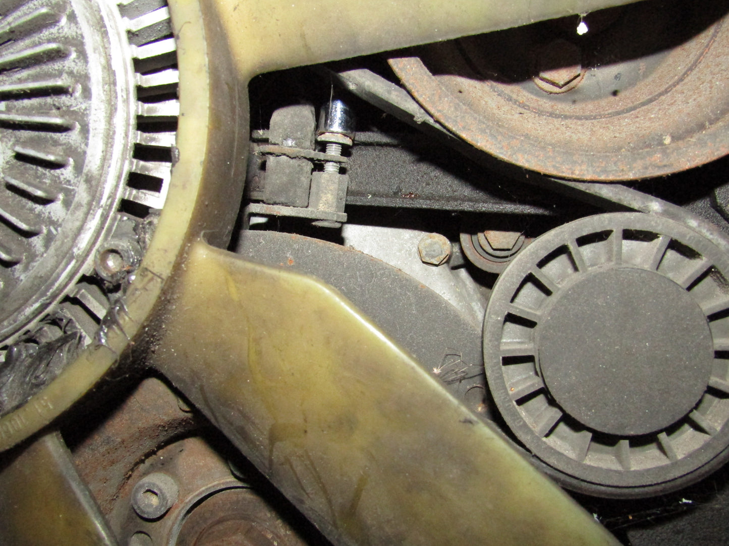 86-93 Mercedes Benz 300E OEM Crank Position Sensor