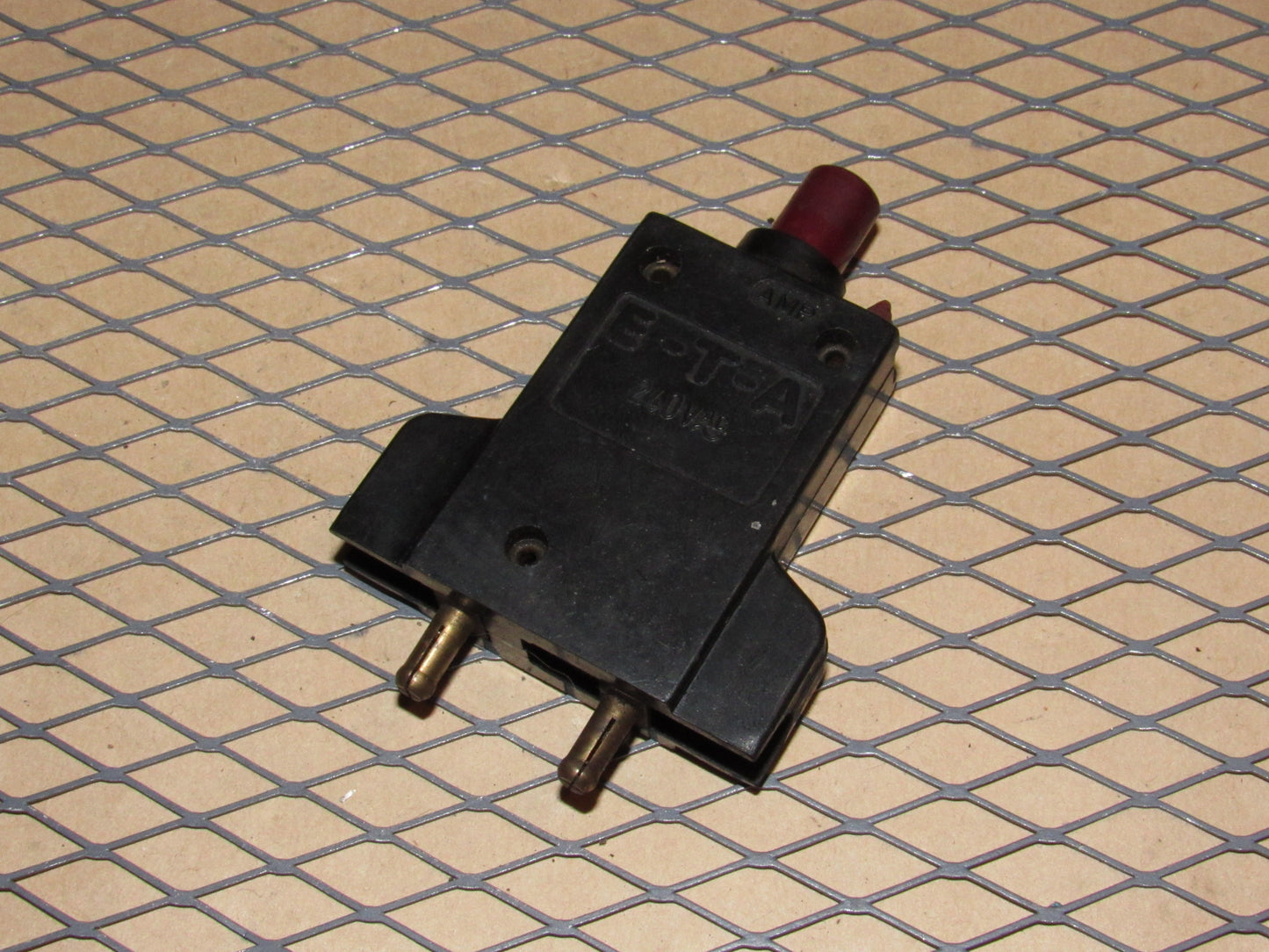 77-95 Mercedes Benz T1 Van Fuse Circuit Breaker 15a E-T-A 240VAC