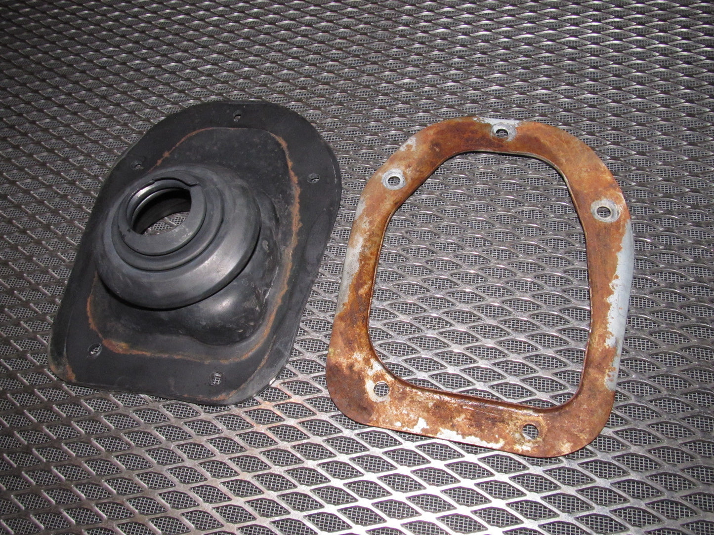 84 85 Mazda RX7 OEM M/T Shifter Protecting Boot & Bracket