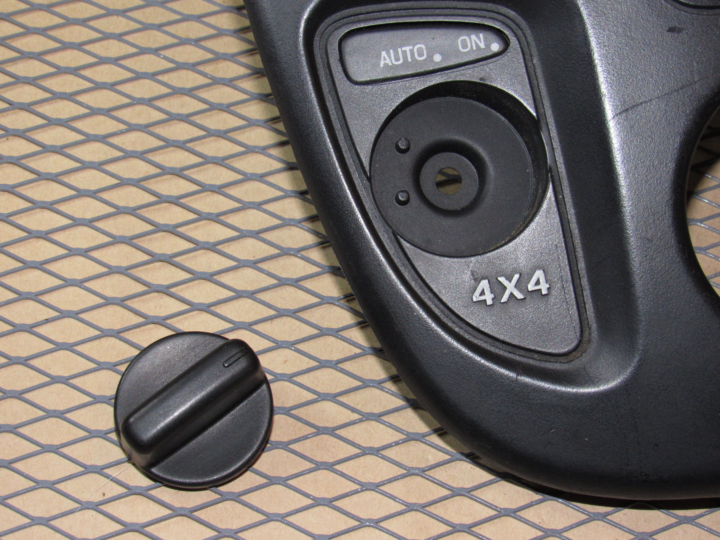 01 02 03 04 05 06 07 Ford Escape OEM 4x4 Auto On Switch Knob