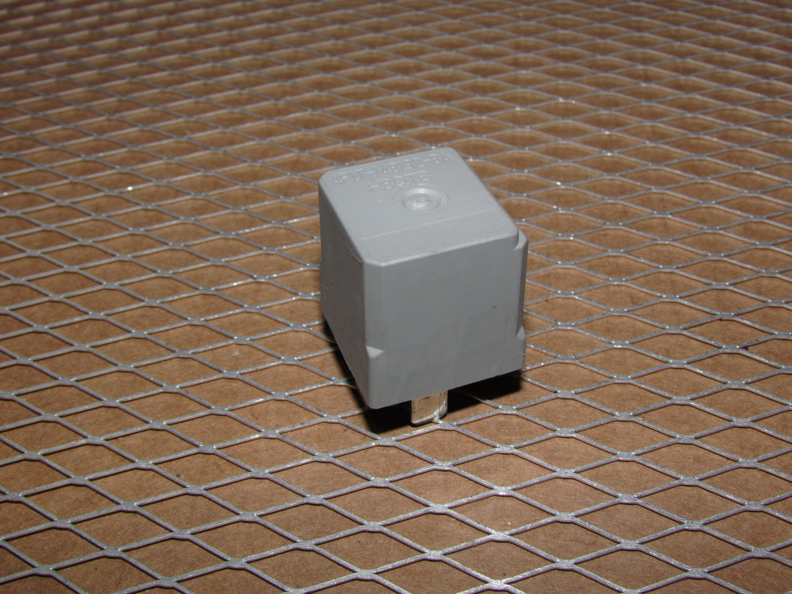 Ford Relay 4F1T-14B192-BA