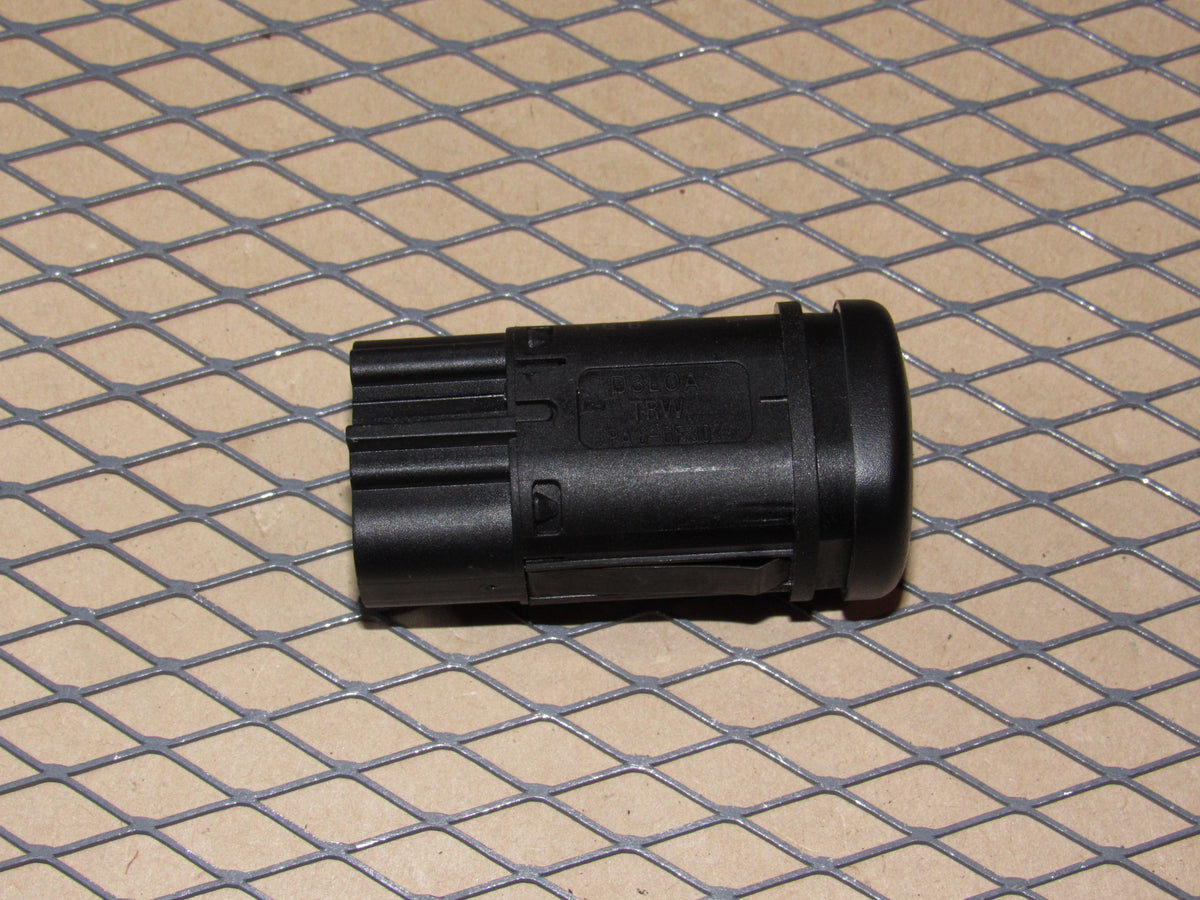 01 02 03 04 05 06 07 Ford Escape OEM Rear Defroster Switch