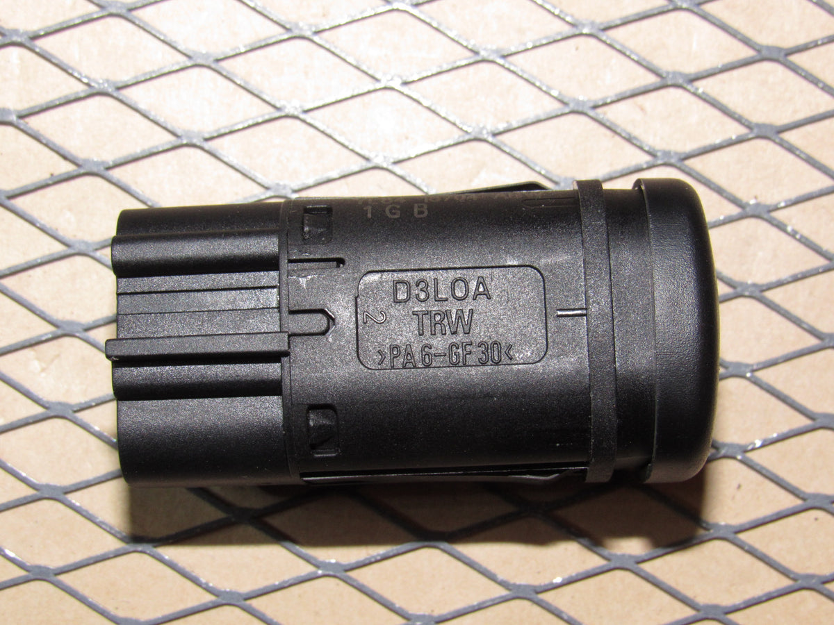 01 02 03 04 05 06 07 Ford Escape OEM Rear Defroster Switch
