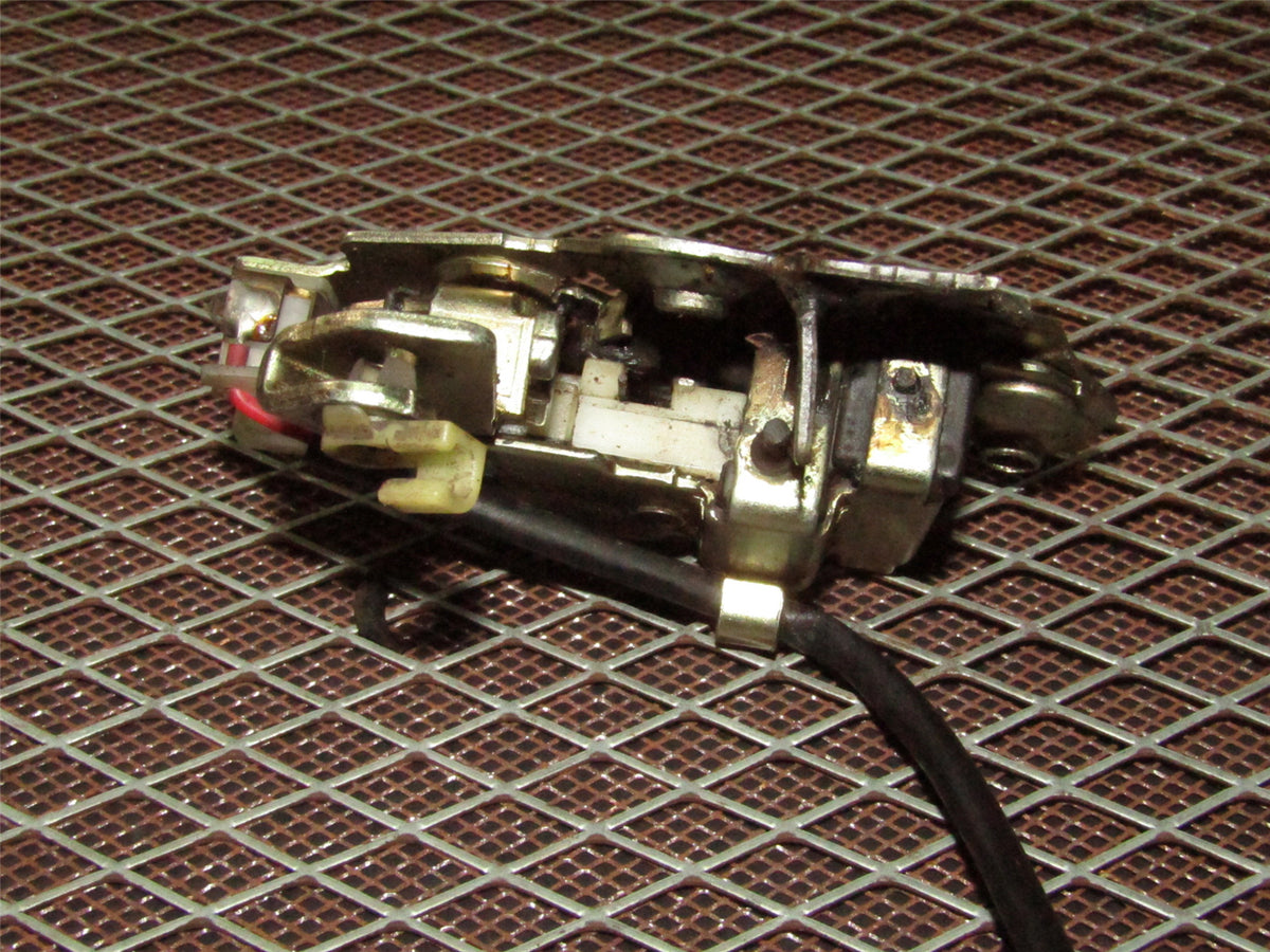 93 94 95 96 97 Honda Del Sol OEM Trunk Latch – Autopartone.com