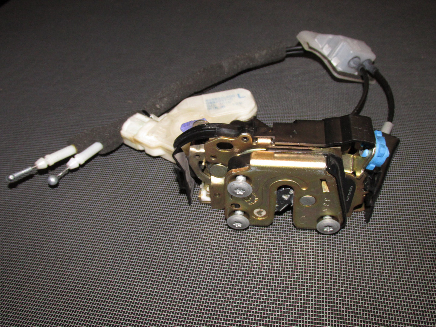 03 04 Infiniti G35 OEM Sedan Door Latch - Front Left