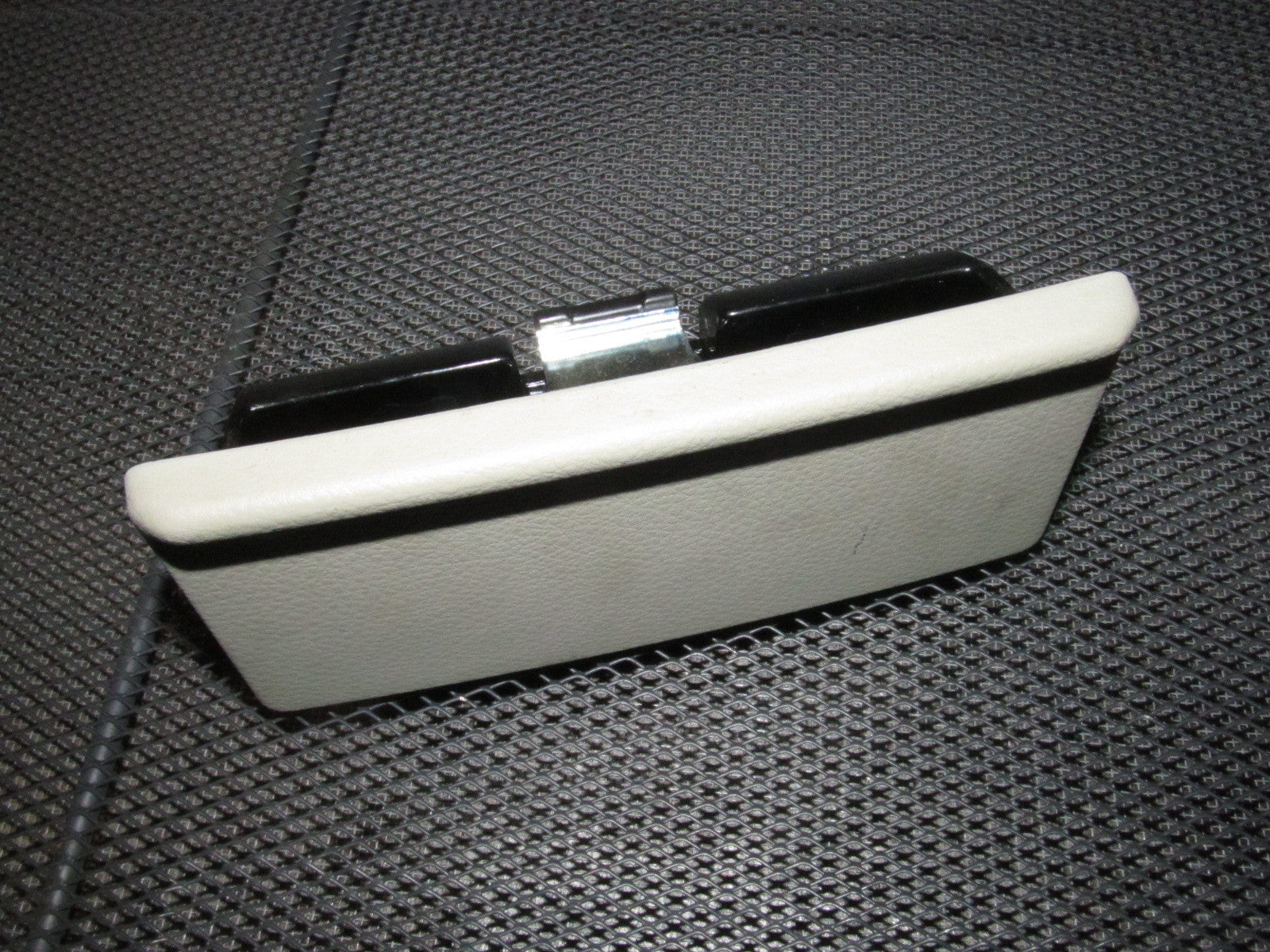 03 04 Infiniti G35 OEM Tan Center Console Rear Ash Tray