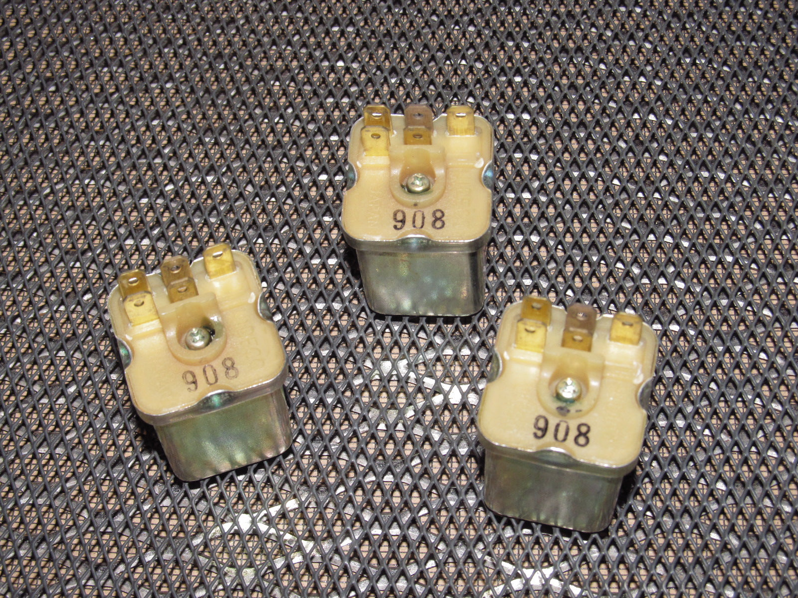 79 80 Datsun 280zx OEM Relay 25230-P7100 – Autopartone