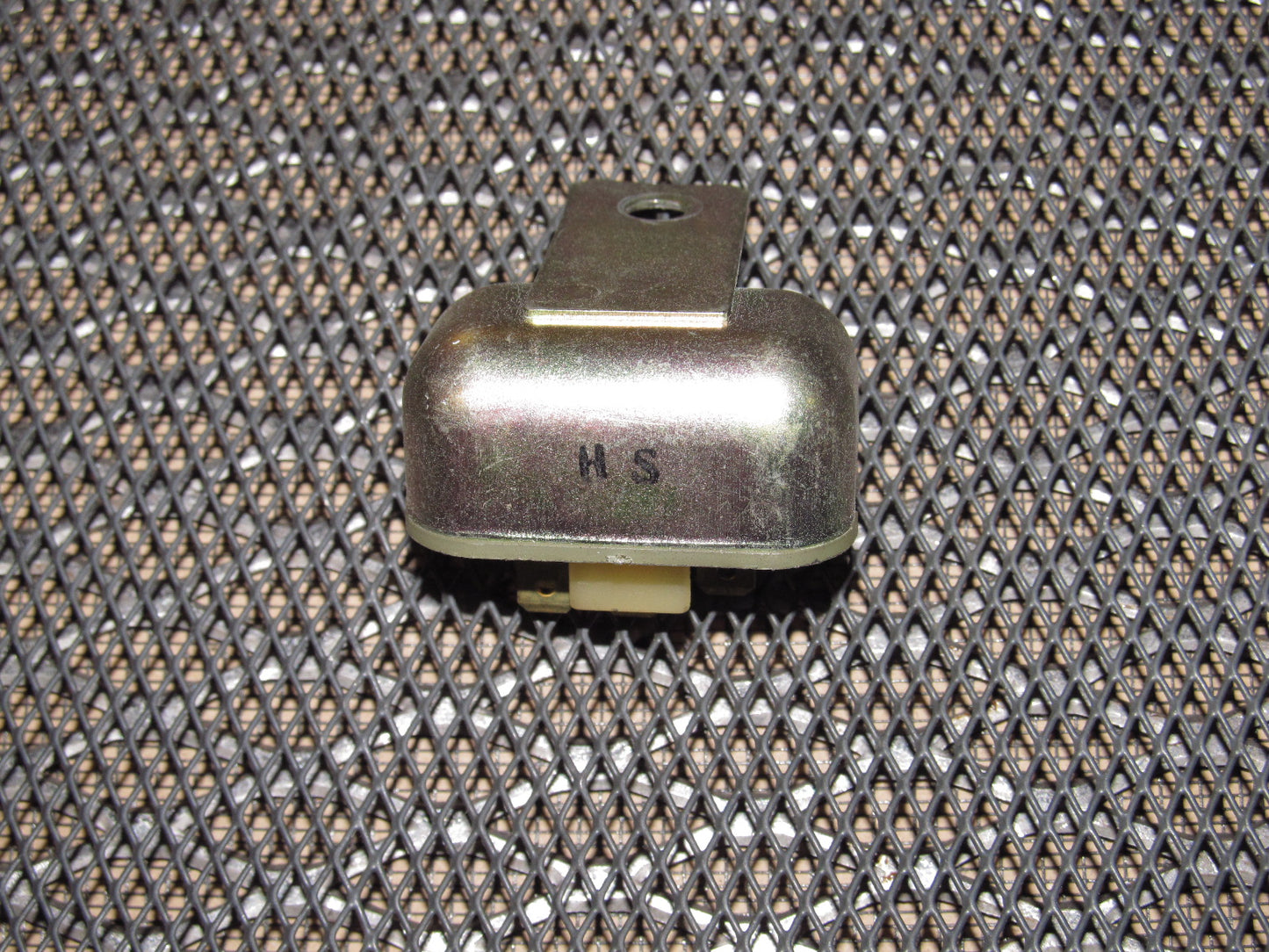 79 80 Datsun 280zx OEM Horn Relay - 5 Prongs.