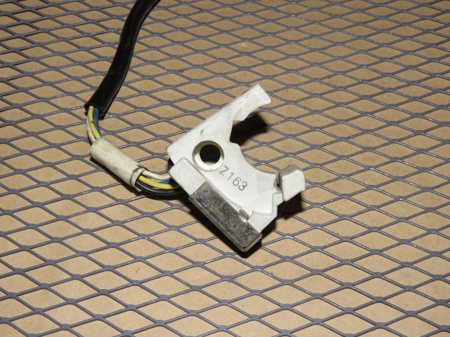 84 85 86 Nissan 300zx OEM Exterior Door Handle Lock Cylinder Sensor - Left