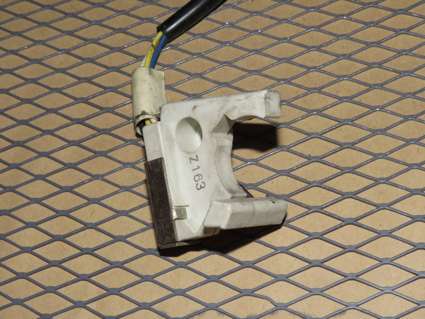 84 85 86 Nissan 300zx OEM Exterior Door Handle Lock Cylinder Sensor - Left