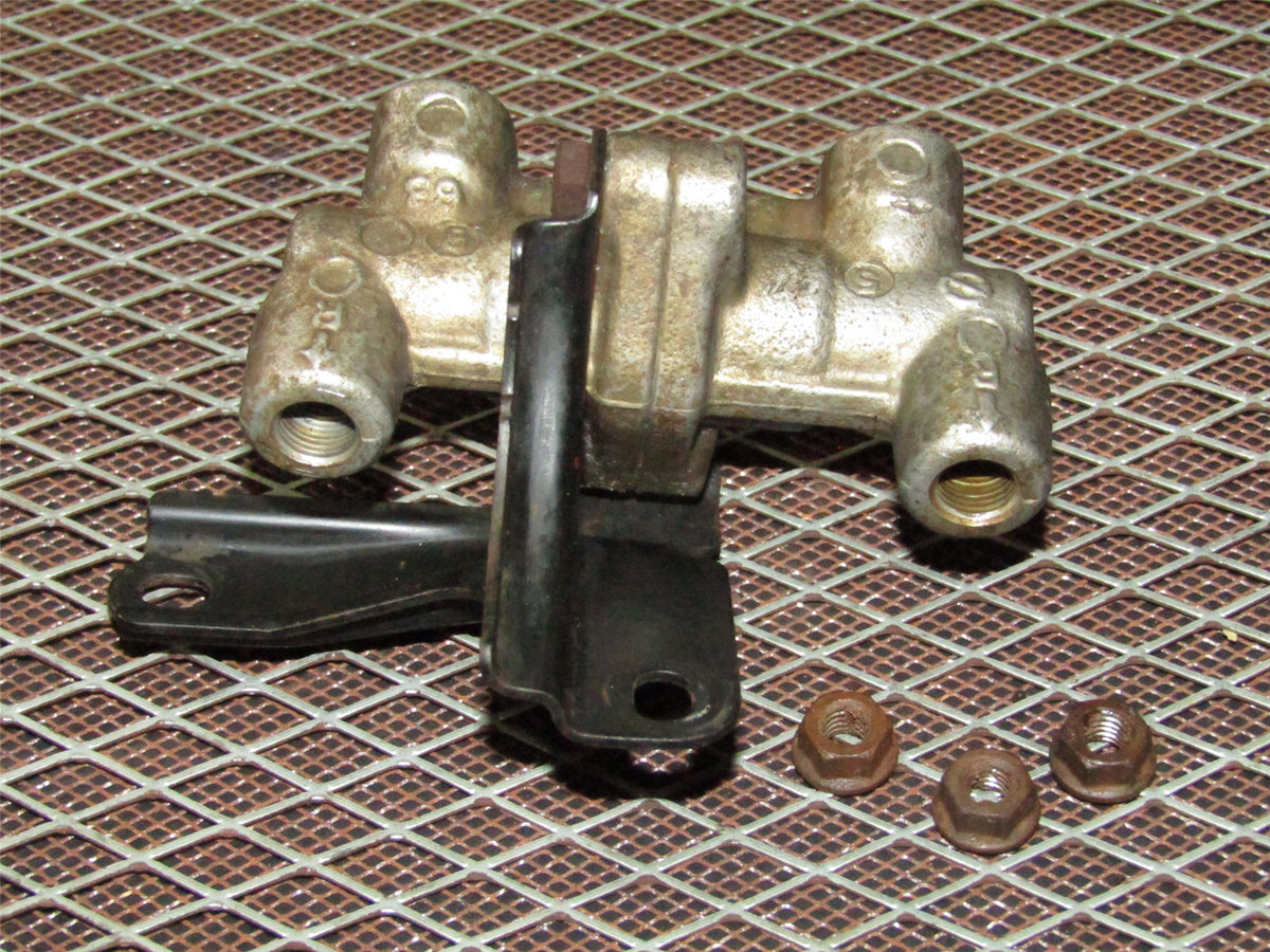 93 94 95 96 97 Honda Del Sol OEM Brake Proportional Valve – Autopartone