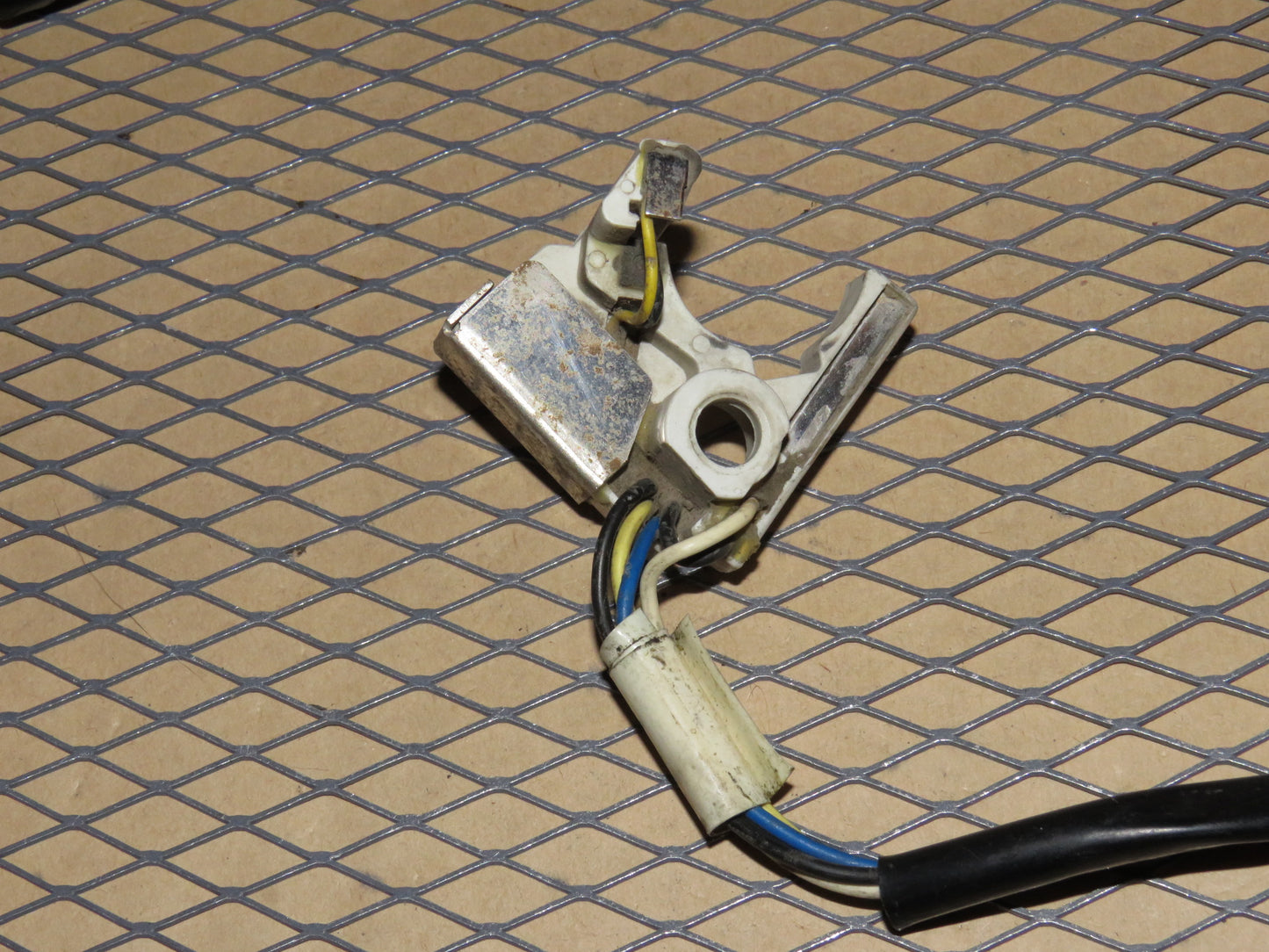 84 85 86 Nissan 300zx OEM Exterior Door Handle Lock Cylinder Sensor - Left