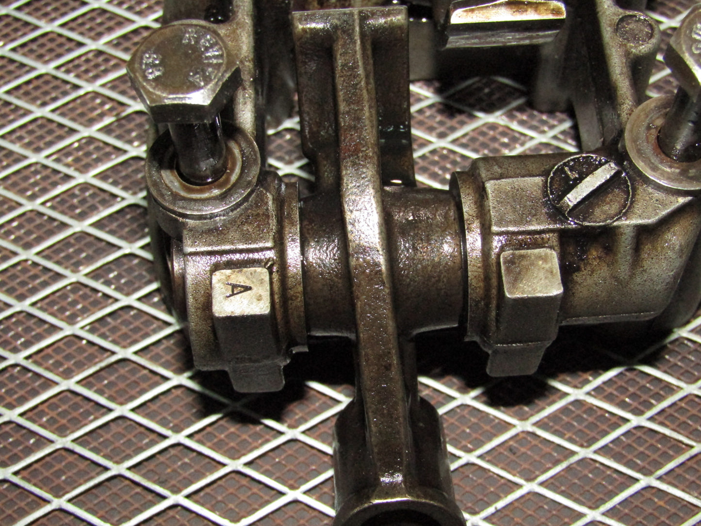 86-93 Mercedes Benz 300E OEM Camshaft Bearing Cap & Rocker Arm #2