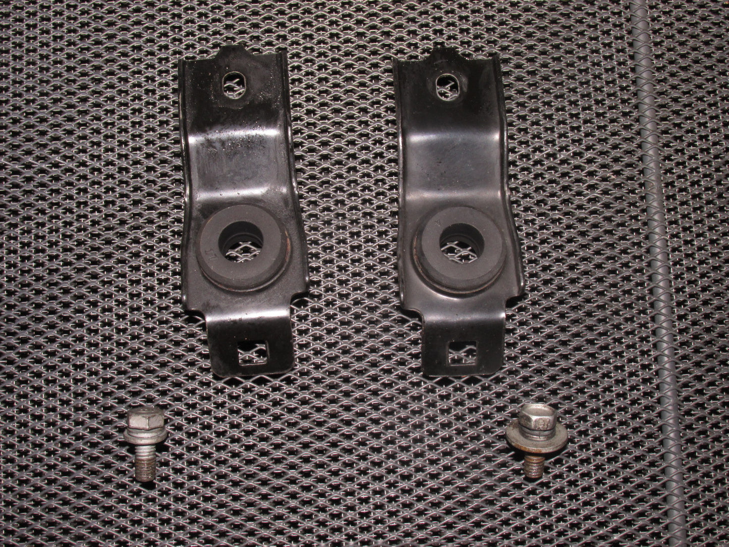94 95 96 97 98 99 00 01 Acura Integra OEM Upper Radiator Mount Bracket