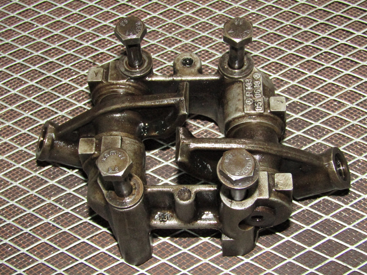 86-93 Mercedes Benz 300E OEM Camshaft Bearing Cap & Rocker Arm #2