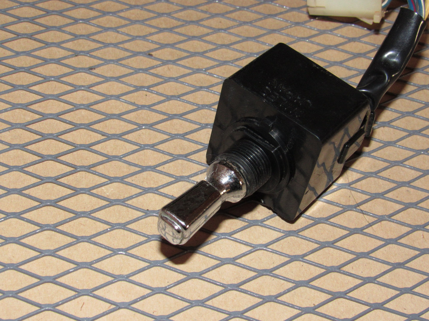 79 81 82 Datsun 280zx OEM Power Mirror Switch - Right