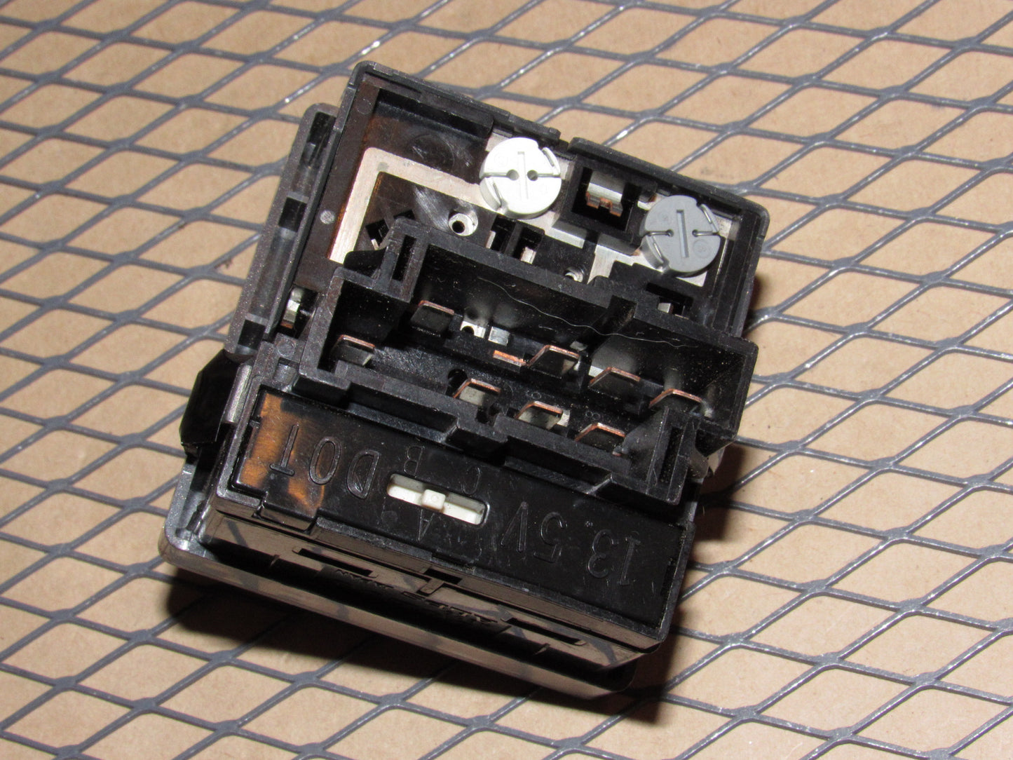 98 99 00 Volvo S70 OEM Headlight Switch