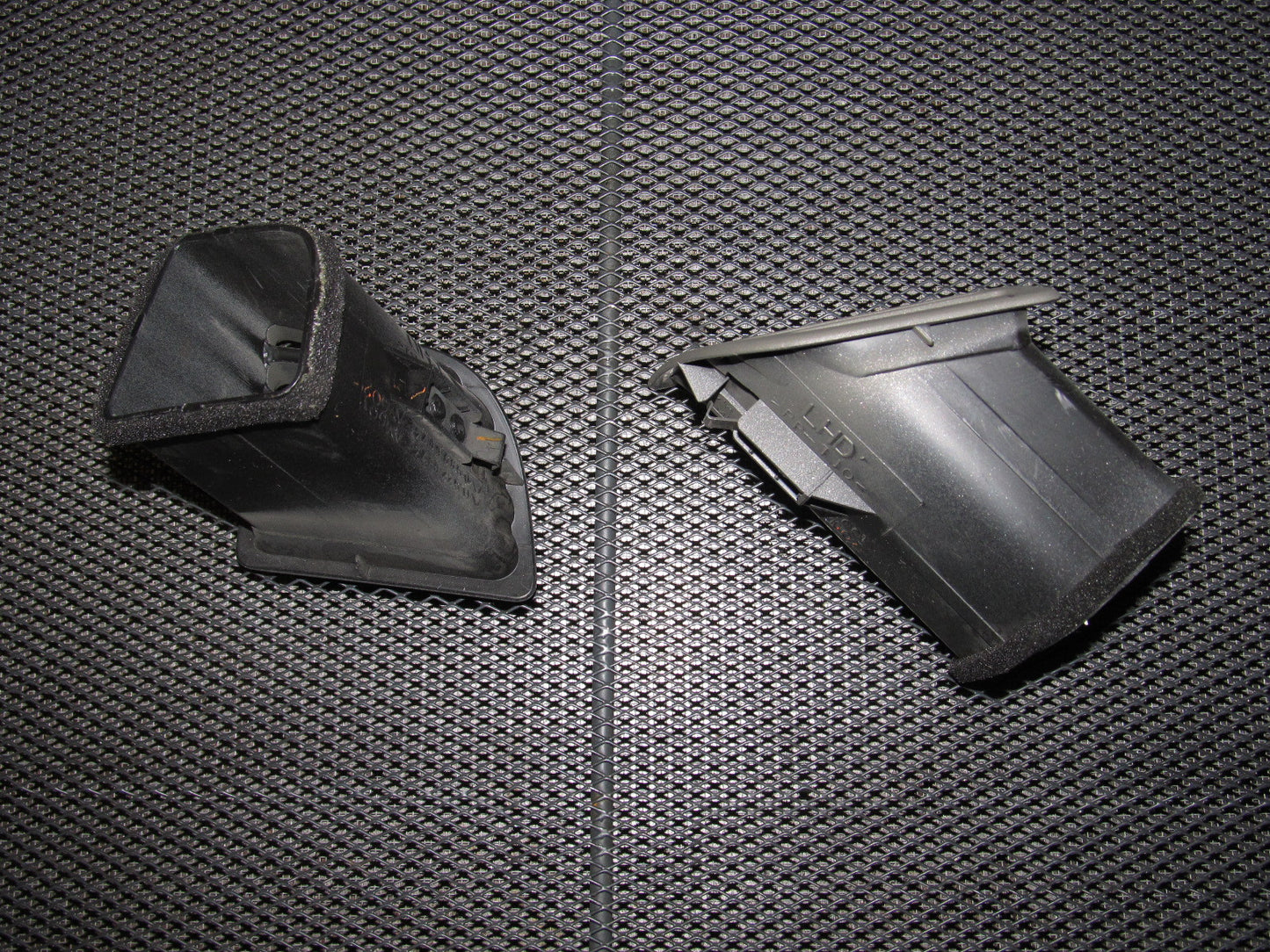 03 04 Infiniti G35 OEM Dash Top A/C Heater Vent