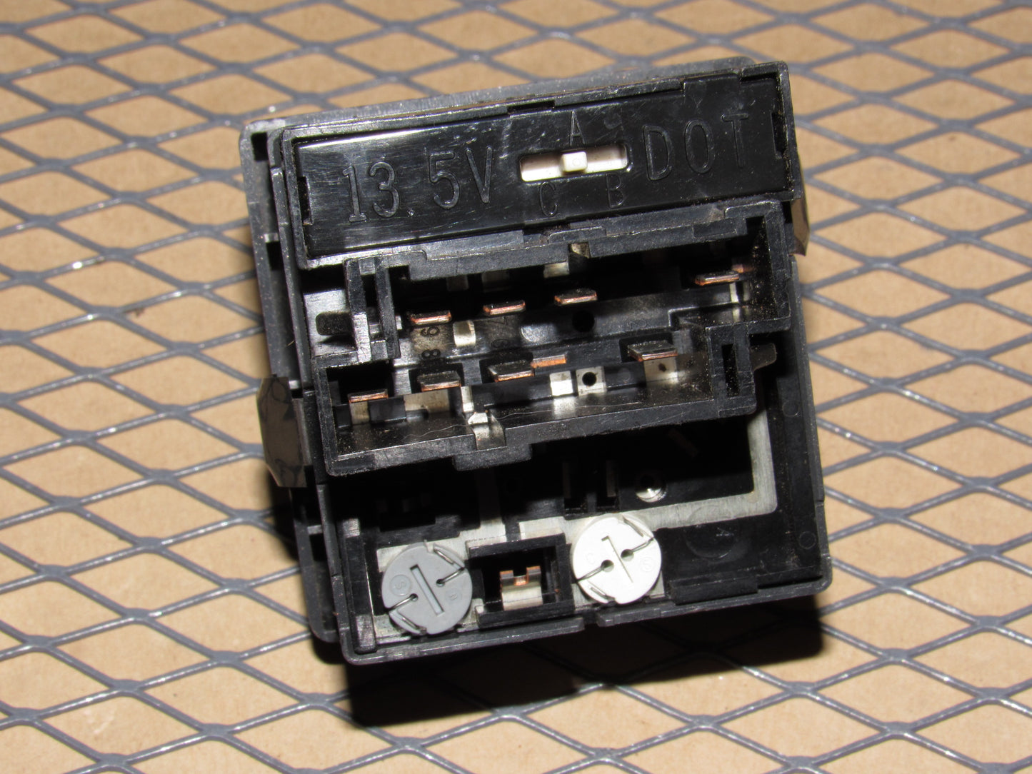 98 99 00 Volvo S70 OEM Headlight Switch