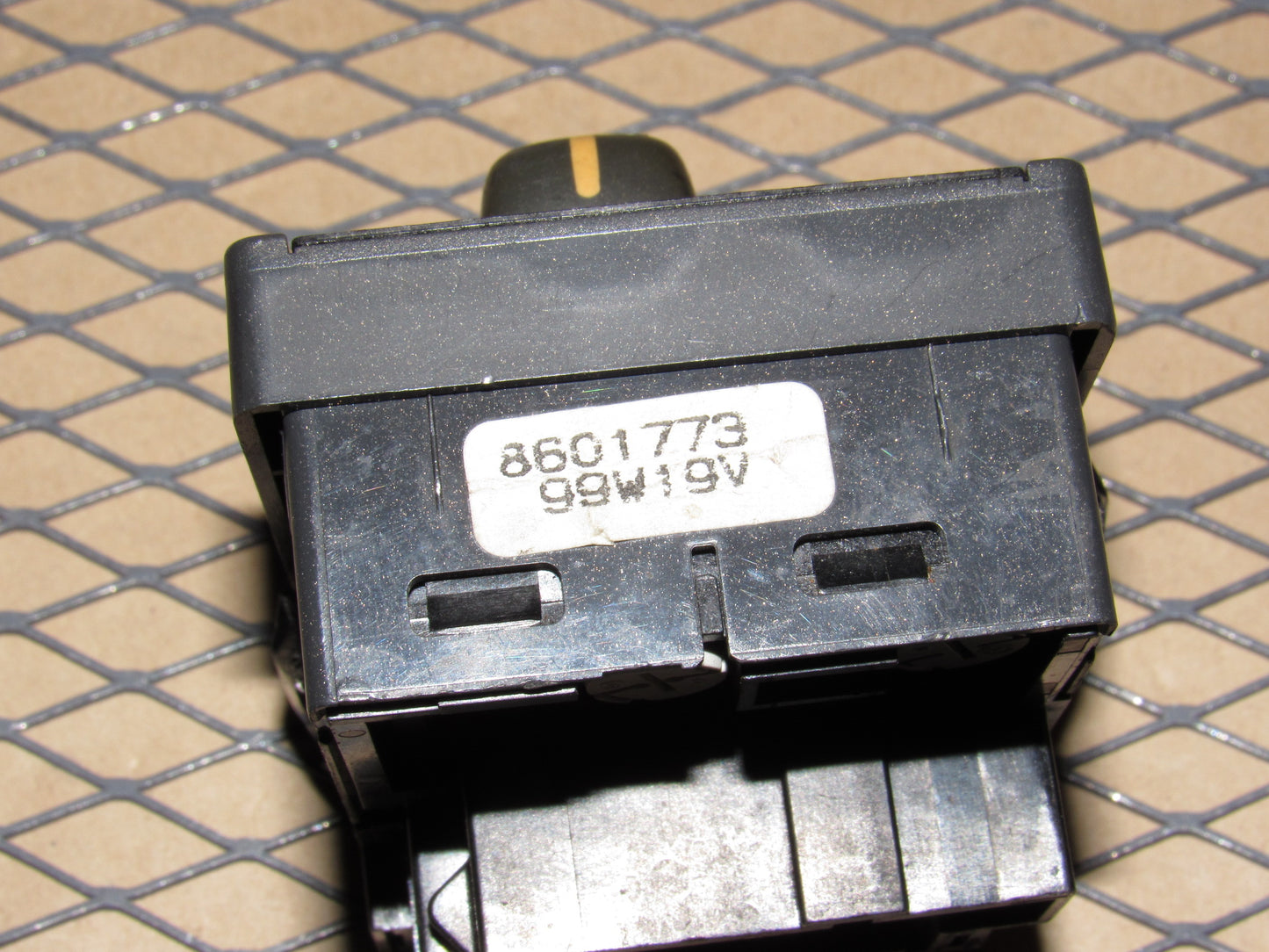 98 99 00 Volvo S70 OEM Headlight Switch