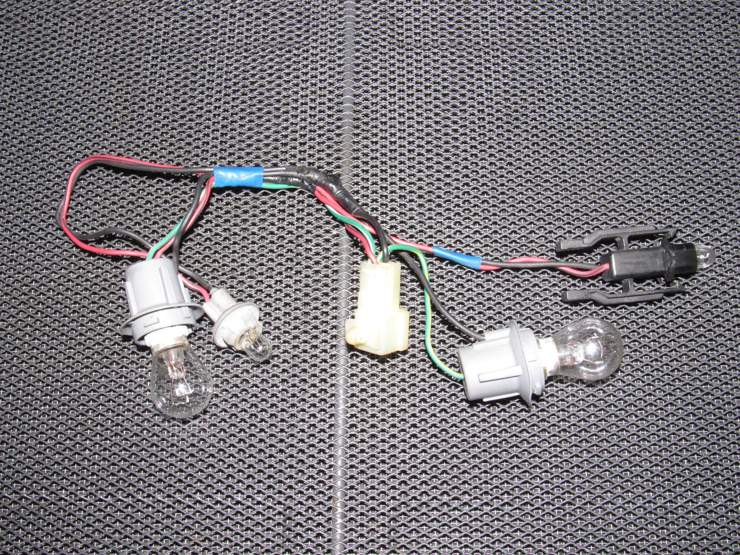 88 89 Honda CRX OEM Tail Light Bulb Socket - Left