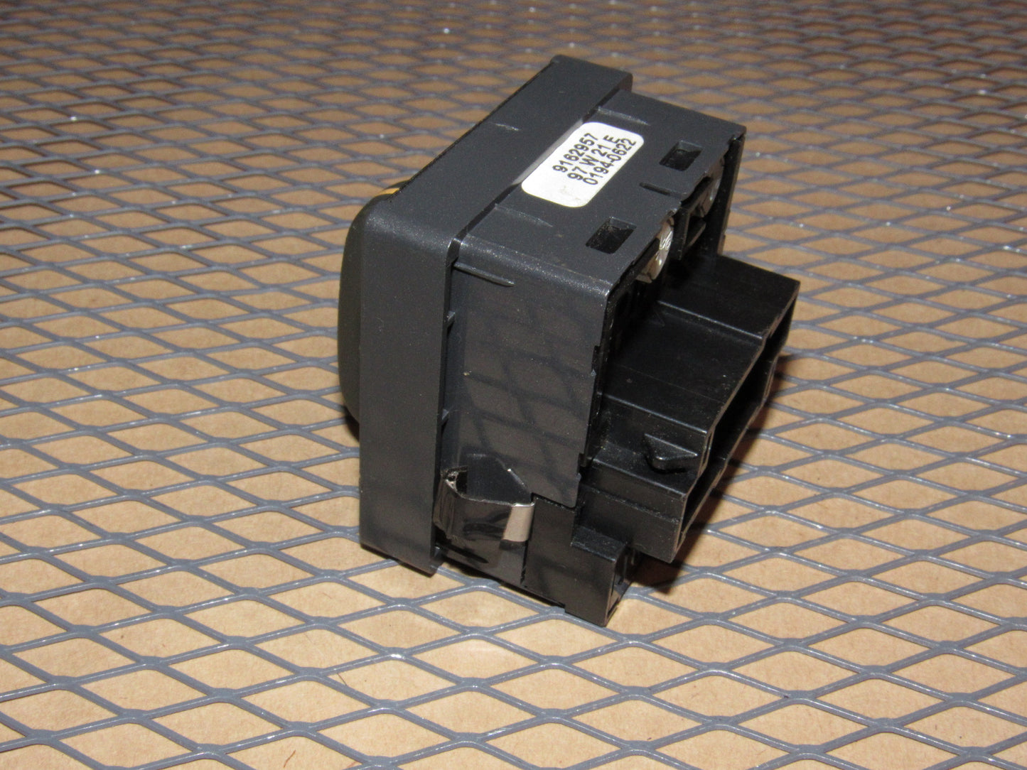 98 99 00 Volvo V70 OEM Headlight Switch