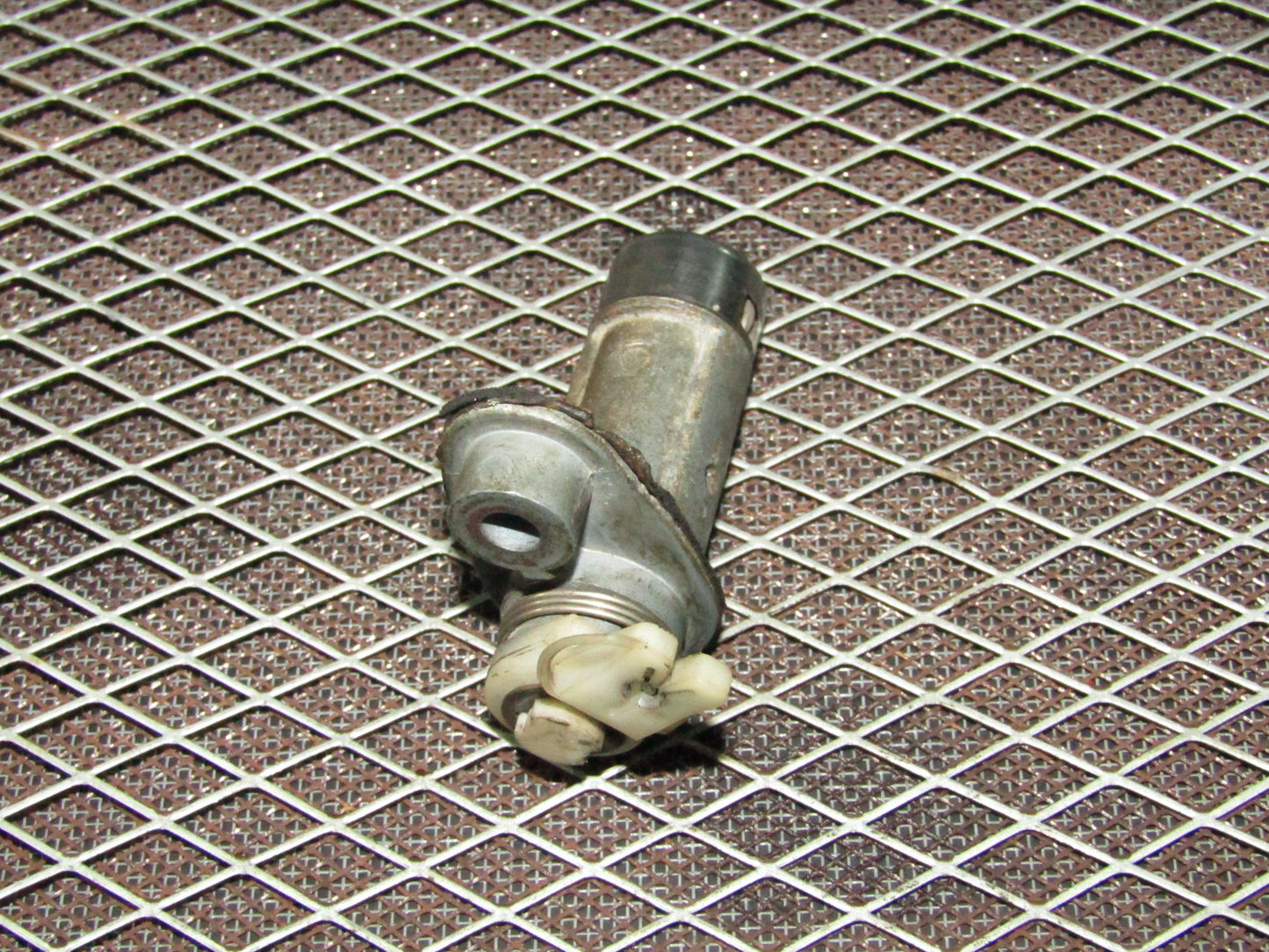 93 94 95 96 97 Honda Del Sol OEM Trunk Lock Cylinder Tumbler